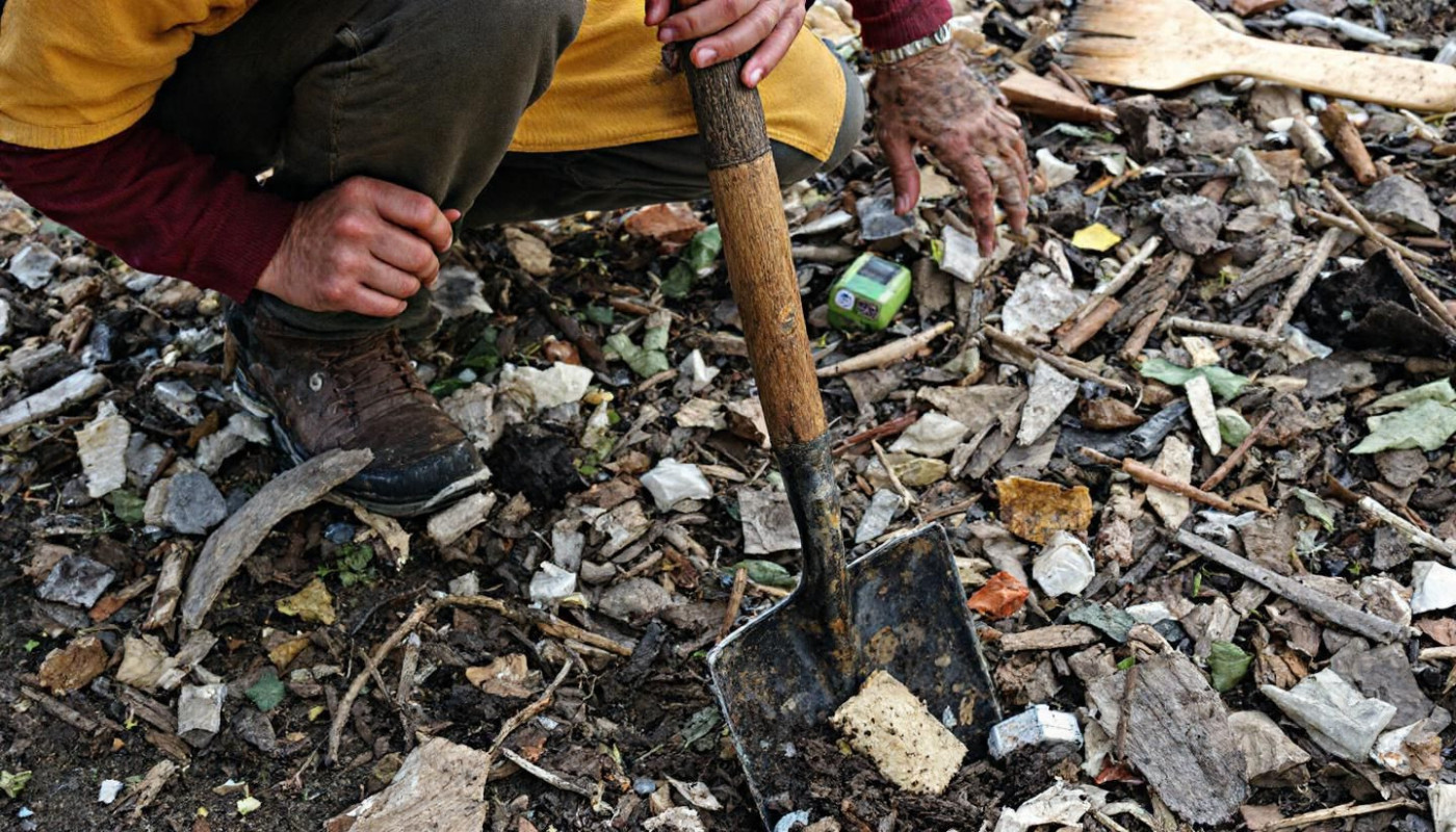 Compostage domestique démarrer un compost pour enrichir naturellement le sol de son jardin